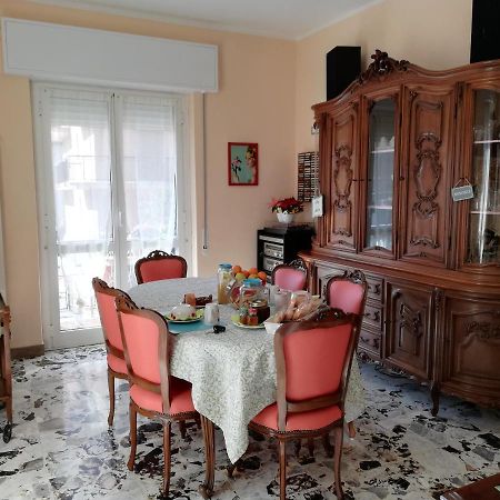 B&B Mila E Nan Borghetto Santo Spirito Bagian luar foto
