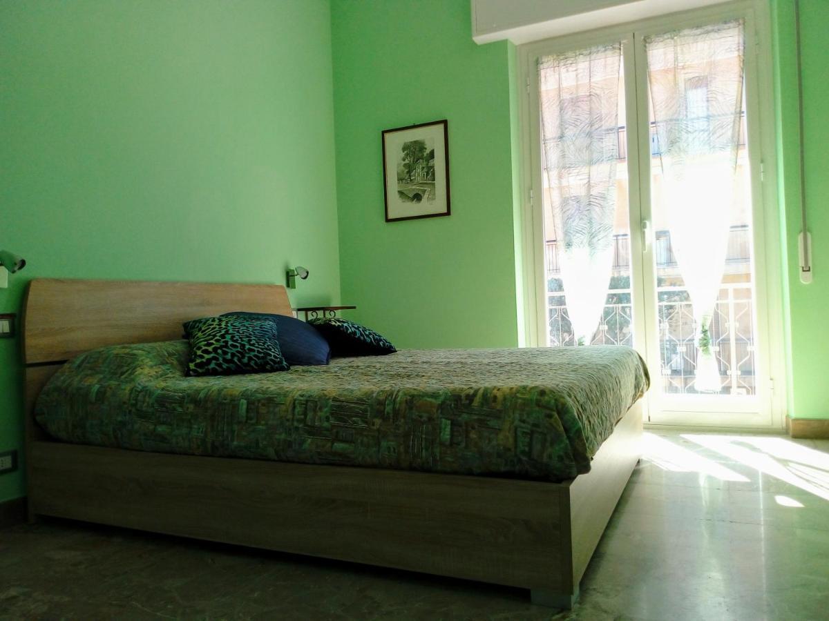 B&B Mila E Nan Borghetto Santo Spirito Bagian luar foto