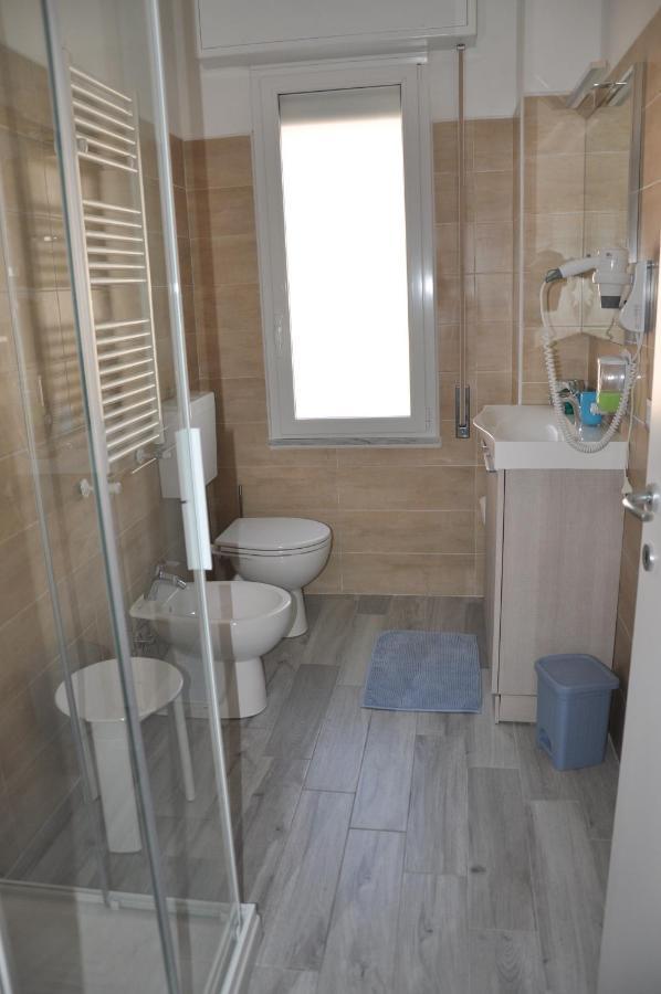 B&B Mila E Nan Borghetto Santo Spirito Bagian luar foto